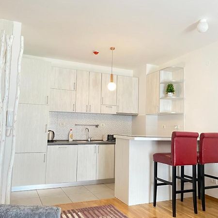Apartman Vesna City 2. Pg Ποντγορίτσα Εξωτερικό φωτογραφία