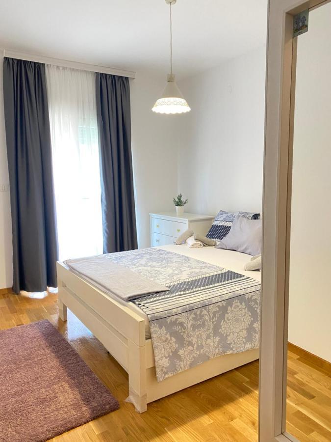 Apartman Vesna City 2. Pg Ποντγορίτσα Εξωτερικό φωτογραφία