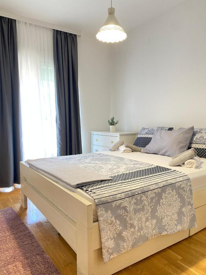 Apartman Vesna City 2. Pg Ποντγορίτσα Εξωτερικό φωτογραφία